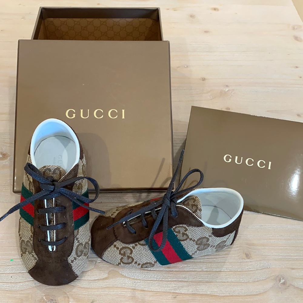 Brand new Gucci Baby Shoes, in original Gucci box!